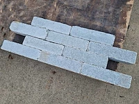 Natuursteen tegels (ca. 7.2m²) - afbeelding 1 van  2