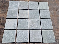Natuursteen tegels (ca. 90m²) - afbeelding 1 van  3