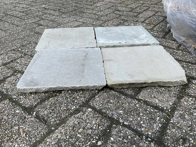 Natuursteen tuintegel - afbeelding 2 van  6