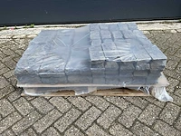 Natuursteen tuintegel - afbeelding 1 van  6