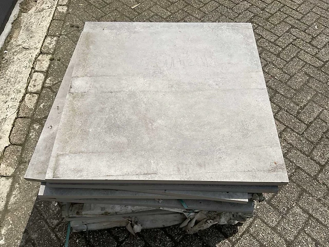 Natuursteen tuintegel - afbeelding 2 van  2