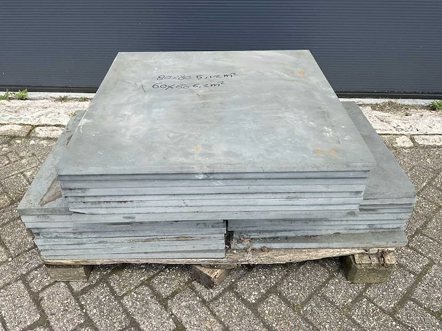 Natuursteen tuintegel - afbeelding 1 van  2