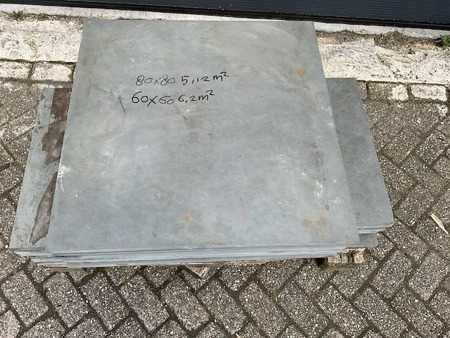 Natuursteen tuintegel - afbeelding 2 van  2