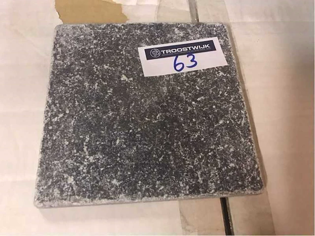 Natuursteen zwart hardsteen tegel 20 m² - afbeelding 1 van  6