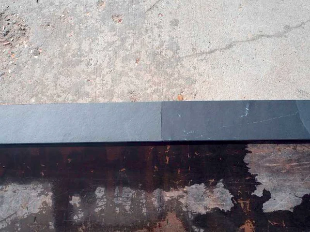 Natuurstenen afdekplaten (ca. 50 stuks) - afbeelding 1 van  2