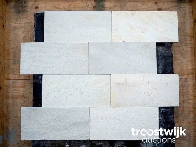 Natuurstenen tegels 12,3m² - afbeelding 2 van  3