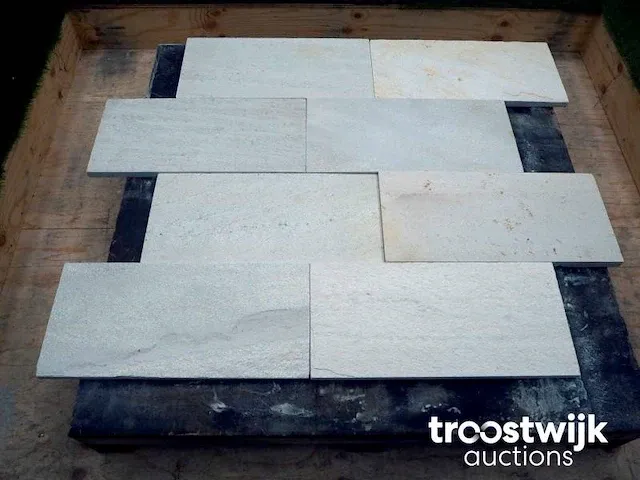 Natuurstenen tegels 12,3m² - afbeelding 3 van  3