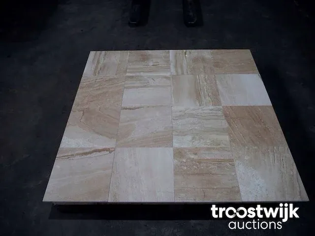 Natuurstenen tegels 27,9m² - afbeelding 1 van  7