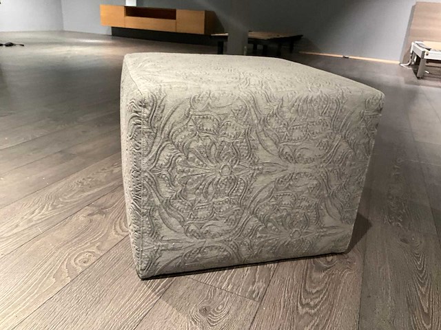 Natuzzi braque poef - afbeelding 1 van  8