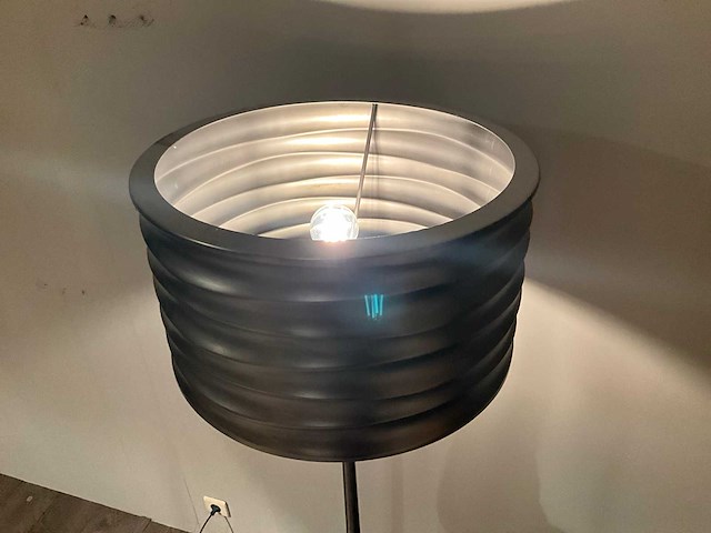 Natuzzi onda vloerlamp - afbeelding 4 van  7