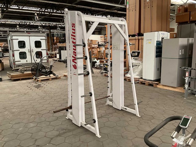 Nautilus power rack - afbeelding 1 van  7
