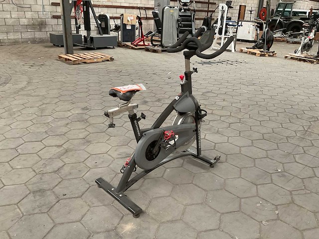 Nautilus schwinn spinningbike - afbeelding 3 van  6