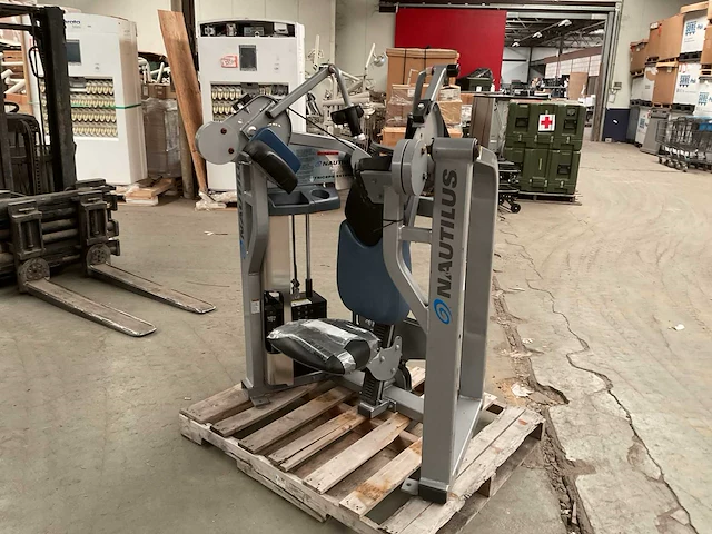 Nautilus triceps extension - afbeelding 1 van  7
