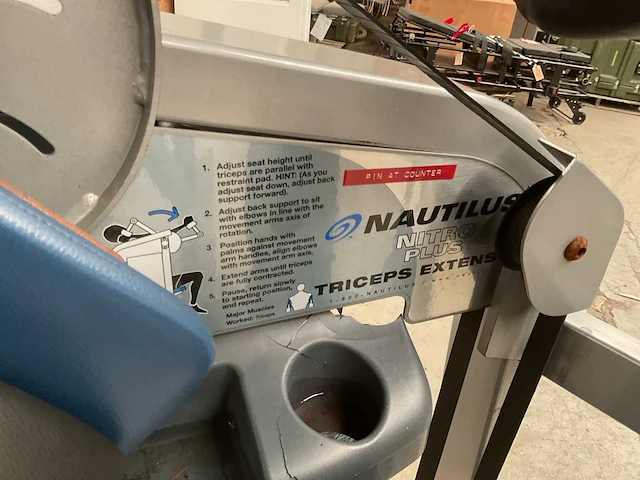 Nautilus triceps extension - afbeelding 6 van  7