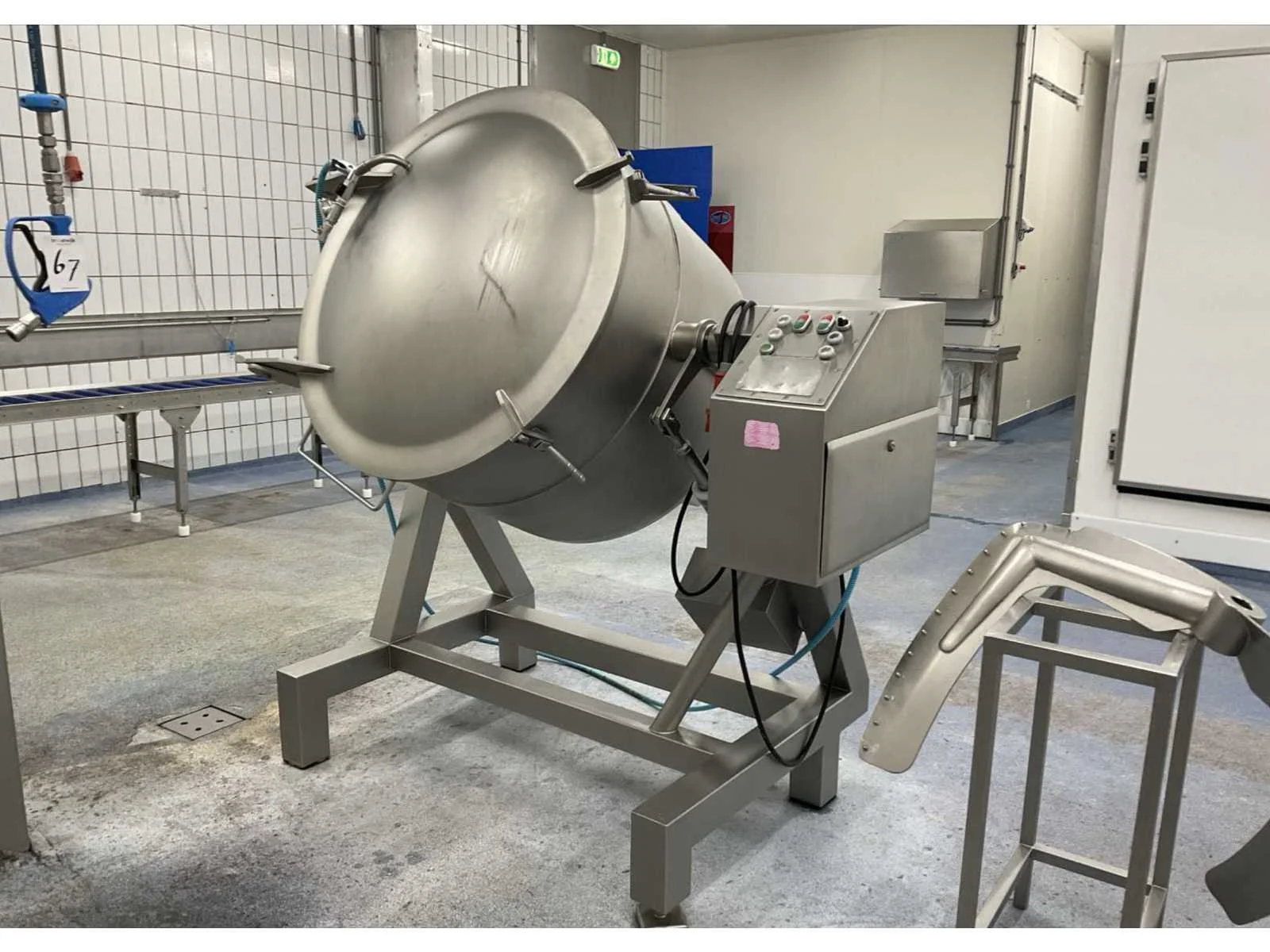 Naveiling profish met machines uit de voedingsmiddelenindustrie