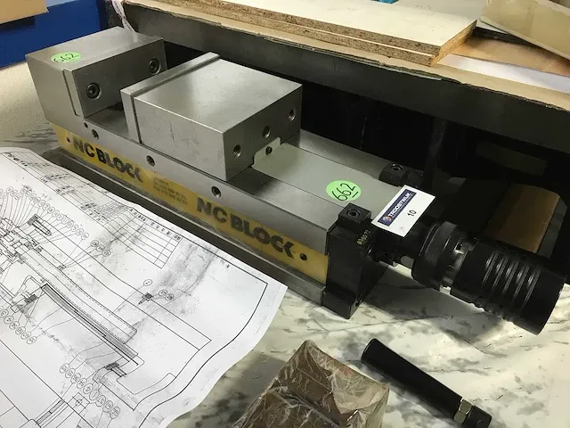 Nc blok - chv-130v - machineklem - afbeelding 6 van  8