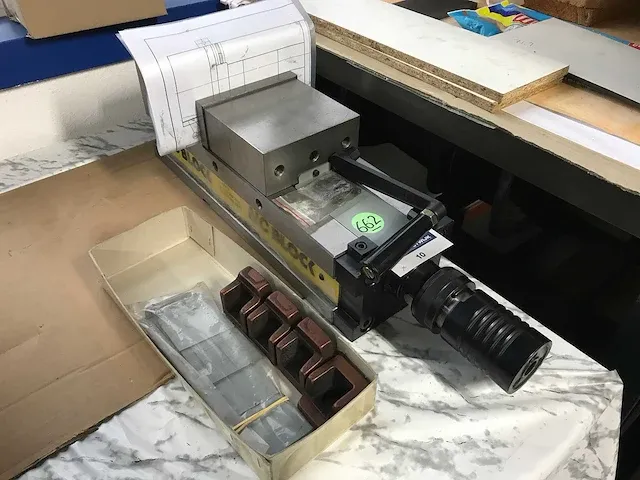 Nc blok - chv-130v - machineklem - afbeelding 8 van  8