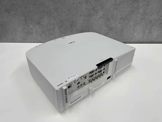 Nec np-pa500u - 3 lcd projector - afbeelding 4 van  11
