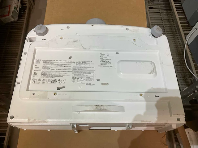 Nec np-pa550w projector - afbeelding 6 van  7