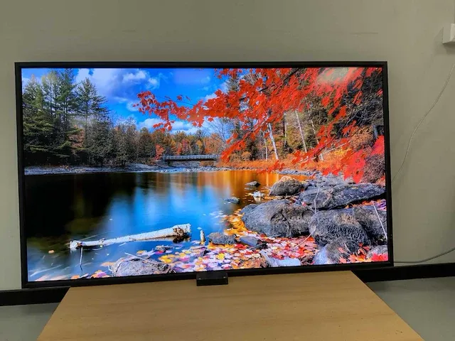Nec (p703) multisync 70", 1920x1080 (fhd) lcd monitor - afbeelding 2 van  6