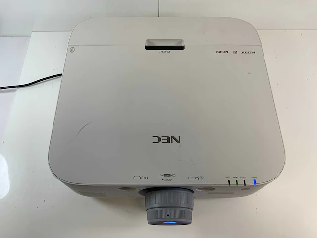 Nec (pa622u) wuxga large venue projector (1179 hrs - lamp hours) - afbeelding 4 van  7