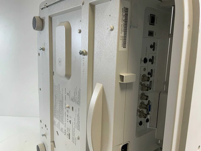 Nec (pa622u) wuxga large venue projector (1179 hrs - lamp hours) - afbeelding 6 van  7