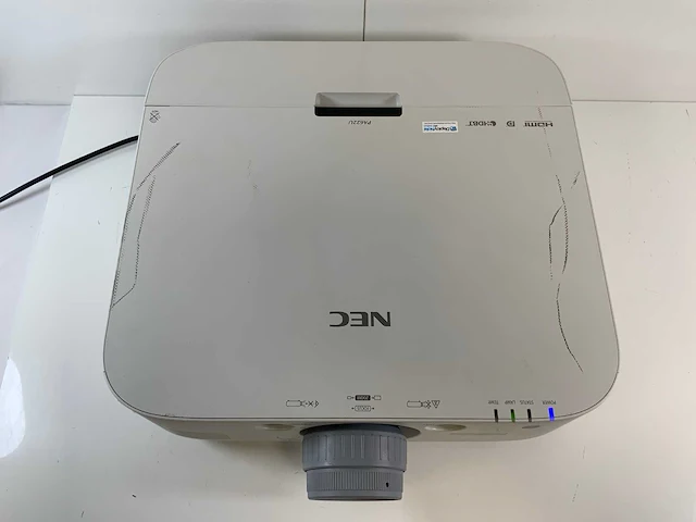 Nec (pa622u) wuxga large venue projector (1180 hrs - lamp hours) - afbeelding 5 van  7