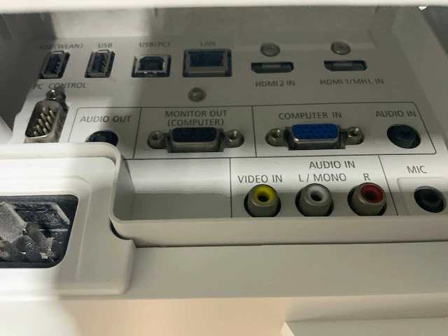 Nec um301w beamer (2x) - afbeelding 4 van  6