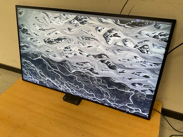 Nec (v484) 48”, 1920x1080 (fhd) lcd monitor - afbeelding 4 van  10