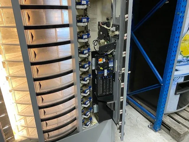 Necta - starfood - trommelautomaat - vending machine - afbeelding 8 van  8