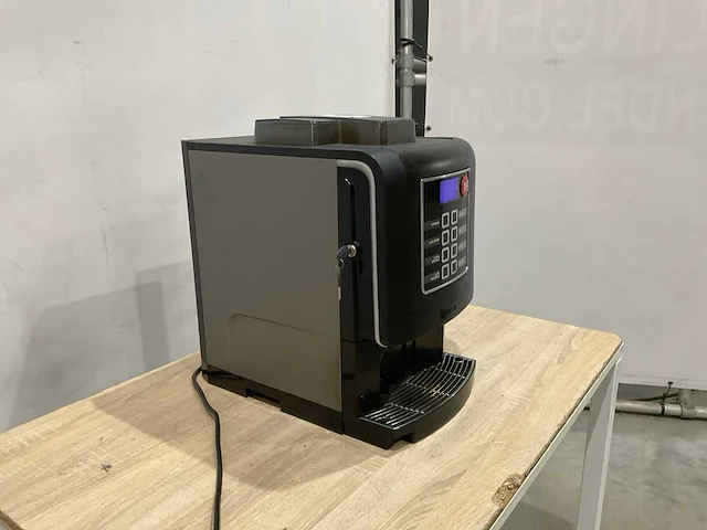 Necta koro espresso professionele koffiemachine - afbeelding 2 van  7