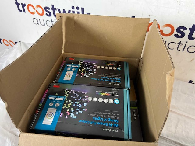 Nedis kerstverlichting - compacte cluster - 560 led's - warm wit - 11.2 m - licht effecten: 7 - binnen & buiten - netvoeding + nedis smartlife-kerstverlichting - koord - wi-fi - rgb - 168 led's - 20.0 m - android / ios - afbeelding 2 van  2