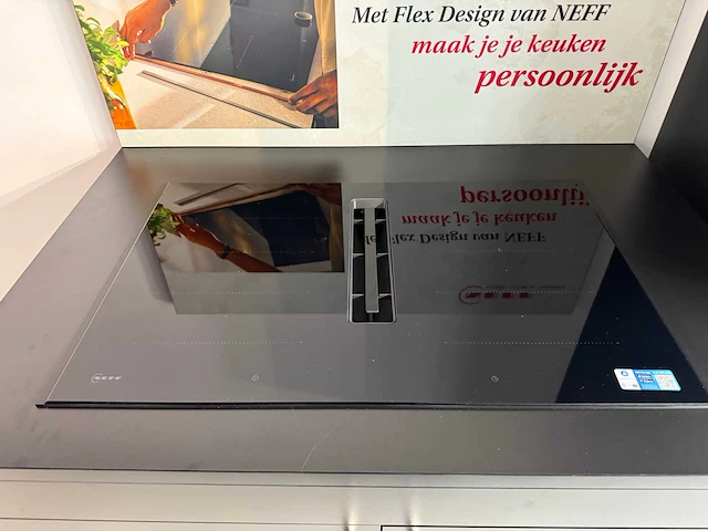 Neff v68yyx4c0 inductie kookplaat met afzuiging - afbeelding 1 van  3