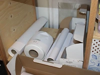 Negen aangebroken rollen fotopapier in diverse maten. - afbeelding 1 van  2