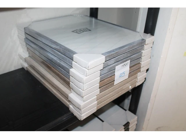 Apc noodbatterij back-ups 700 - afbeelding 4 van  5