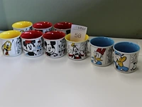 Negen mokken met disney figuren. - afbeelding 1 van  1