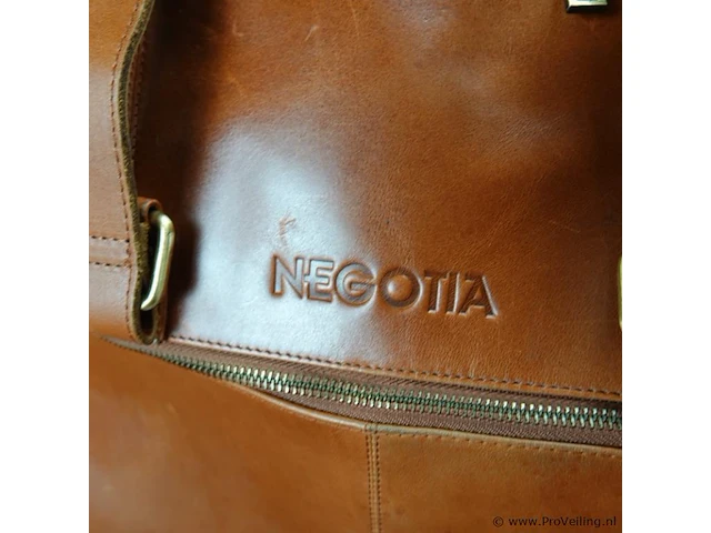 Negotia alpha luxe leren duffel bag. weekendtas, reistas, handbagage. top-grain leer- bruin (nr.8008) - afbeelding 3 van  5