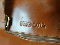Negotia alpha luxe leren duffel bag. weekendtas, reistas, handbagage. top-grain leer- bruin (nr.8008) - afbeelding 3 van  5