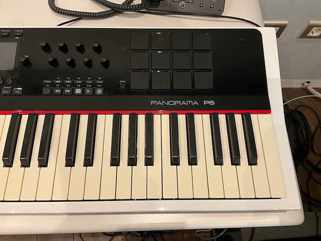 Nektar panorama p6 keyboard - afbeelding 2 van  4