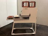 Nelipak - medische seal machine