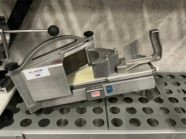 Nemco groenten snijmachines (2x) - afbeelding 2 van  4