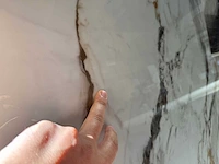 Neolith - calacatta luxe gepolijst - werkblad met scheur - afbeelding 10 van  13