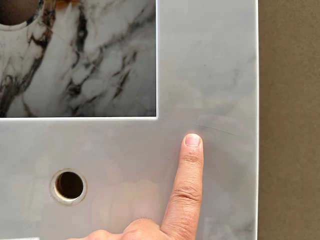Neolith - calacatta luxe gepolijst - werkblad met scheur - afbeelding 7 van  13