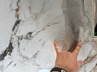 Neolith - calacatta luxe gepolijst - werkblad met scheur - afbeelding 8 van  13