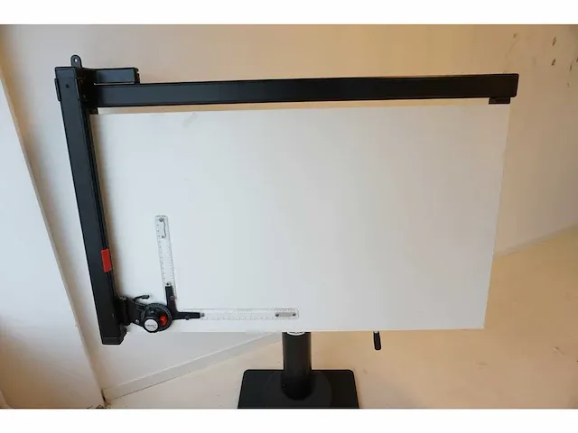 Neolt - tekentafel - afbeelding 2 van  7