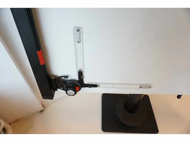 Neolt - tekentafel - afbeelding 3 van  7