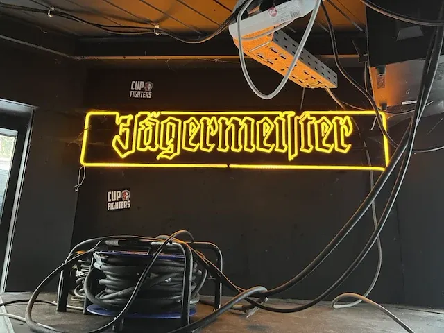 Neon verlichting - afbeelding 1 van  3