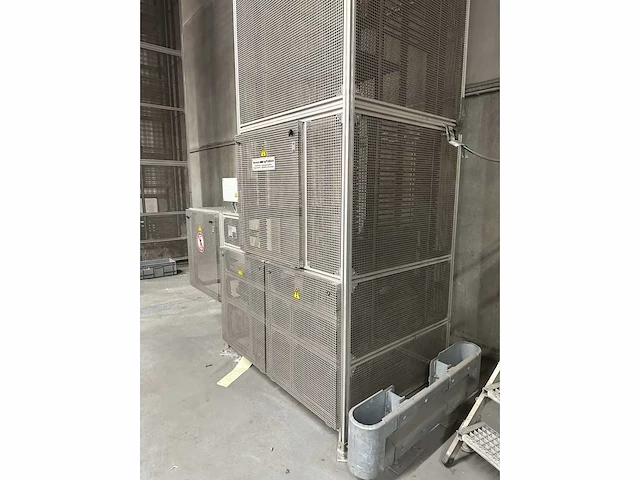 Nerak - s253/33/50 - continuous vertical conveyor - 2010 - afbeelding 2 van  10