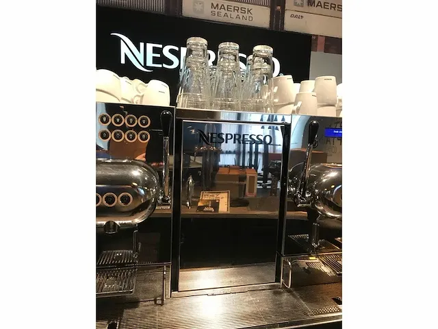 Nespresso - aguila 420 pro- koffiemachine - afbeelding 7 van  12