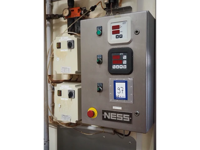 Ness - afbeelding 7 van  9